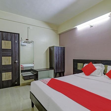 סוראט Oyo 82461 Hotel Darshan Banquet And Rooms מראה חיצוני תמונה